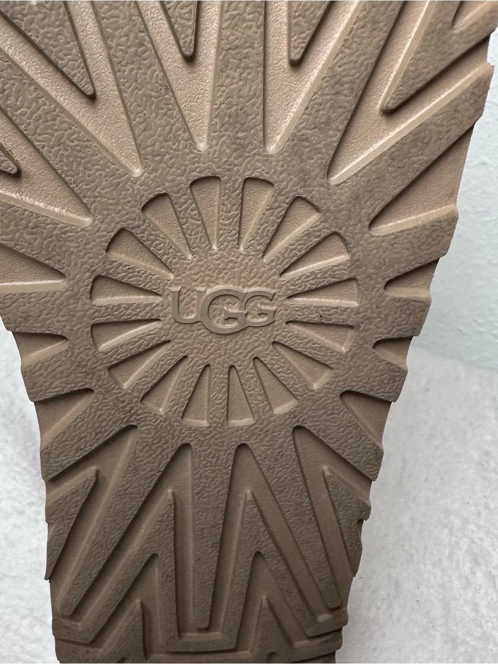 UGG Classic Ultra Mini Platform Chestnut Color Size 8